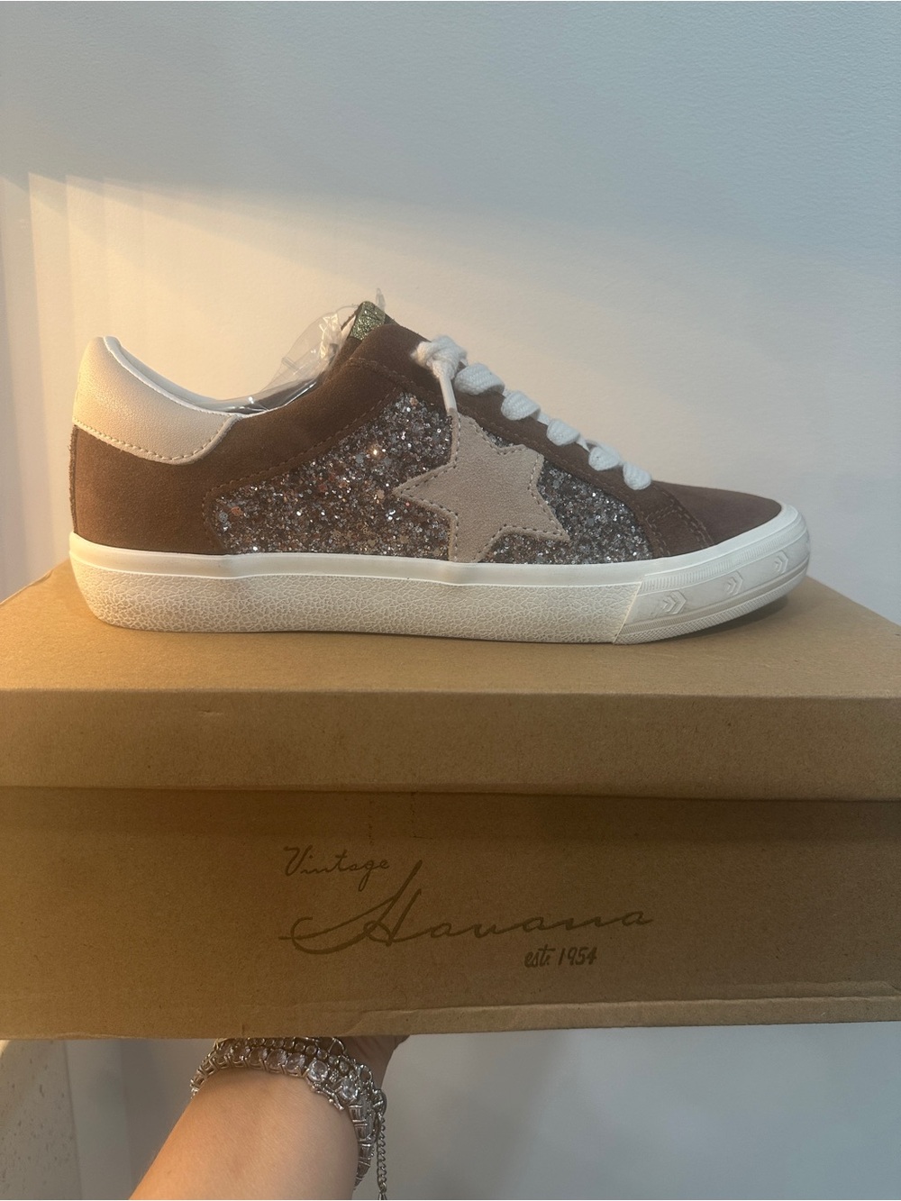 Vintage Havana Brown Glitter Star Low-Top Sneaker with White Sole